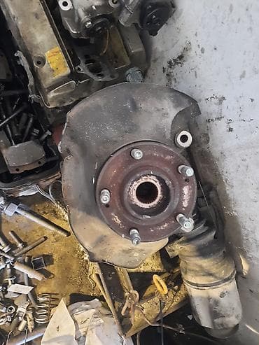 tulku goz qazel: Məhsul: Ön təkər göbəyi və ştanqa daşıyıcısı komplekti Təsvir: - Ön — 1