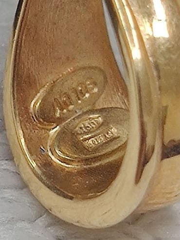 qızılın qramı neçəyədir: Dəstə daxildir: Kulon, Sarı qızıl, 585 Əyar — 4