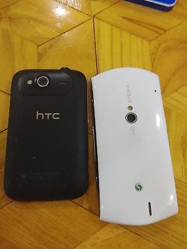 HTC və Sony Ericsson Xperia smartfonları dəst halında. kolleksiya