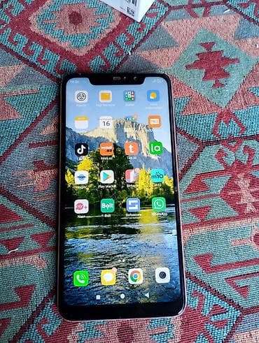philips xenium 9@9z: Redmi Note 6Pro üz şüşə az çat var 64gb — 1
