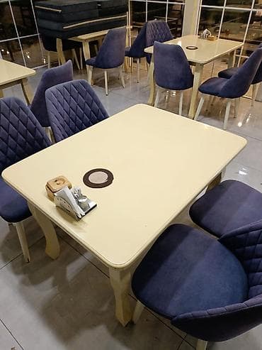 Masa və oturacaqlar dəst satılır.50 ədəd oturacaq 10 ədəd masa at lalafo.az Masa və oturacaqlar dəst satılır.50 ədəd oturacaq 10 ədəd masa