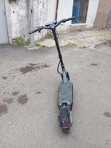 İşlənmiş Elektrik samokat 10", > 1000 Vt, > 45 km/s, Ünvandan götürmə, Ödənişli çatdırılma