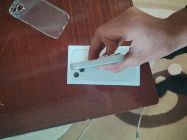 iphon: IPhone 13, 128 GB, Starlight — 9