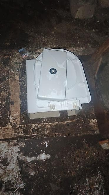 unitaz satilir: TƏCİLİ SATILIR. ! Tezə unitaz istifadə olunmayıb.Real müştəriyə — 7