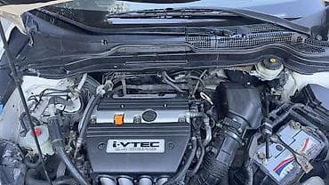 hyundai accent 2002: Honda CR‑V, ağ rəngli, 5 yerlik kompakt krossover/SUV. Texniki və — 5