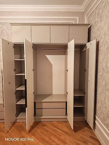 paltar şkaflari: 3 qapılı, Güzgülü, Bej, Digər material, Açılan, Düz dolab — 4