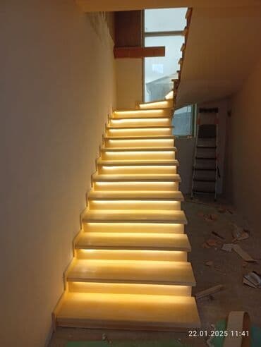 taxta pilləkən: Taxta pilləkan sifatişi — 11