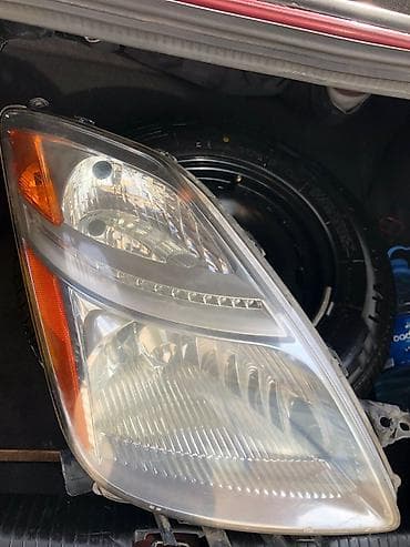 099 fara: Sağ, Yaxın və uzaq vuran işıqlar Toyota, Orijinal, Yaponiya — 1