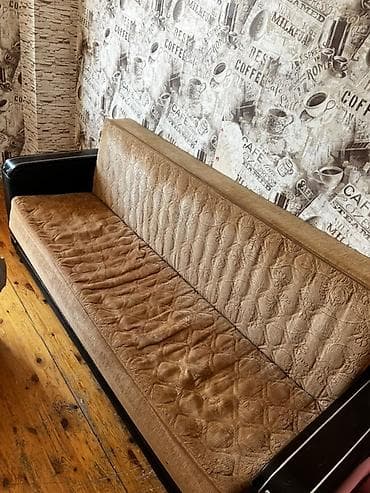 Di̇van-kravat, Açılan, Parça