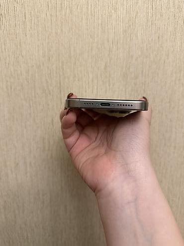 Kompüter, noutbuk və planşetlər: IPhone 15 Pro, Face ID — 5