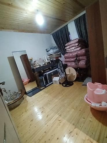 bayilda kreditle satilan evler: Şəxsi öz evimdi satiram. 3 otaq 1 kuxna 1 dəhliz. Mektebe — 6