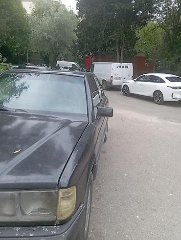 Продажа авто: Mercedes-Benz 190: 1.8 л | 1993 г. Седан — 3