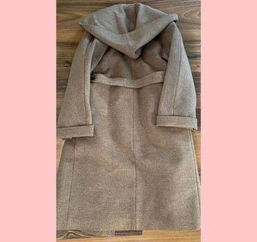 Kurtkalar: • palto satılır, əla vəziyyətdədir.1 defe geyinilib razmer : m qiymət — 3