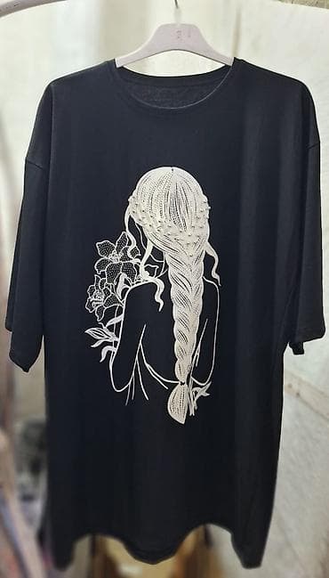 Kişi geyimləri: Qadın üçün qrafik printli T‑şört kolleksiyası - Model: oversize — 4