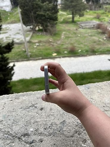 ayfon 4 s: IPhone 5s, 32 GB, Gümüşü, Barmaq izi — 4