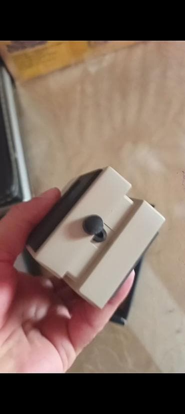 Musiqi alətləri: Məhsul: Boss GE-7 Equalizer pedalı Xüsusiyyətlər: - 7 zolaqlı EQ: 100 — 4