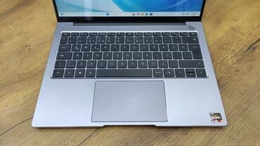 huawei matebook d15: AMD Ryzen 5, 14 " — 2