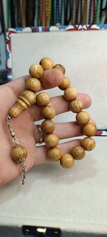 ebonit tesbeh: Qoz ağacından maskot — 1