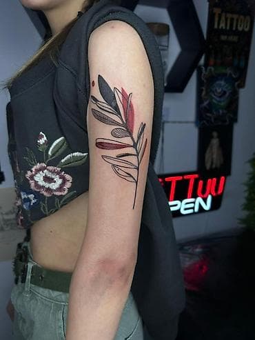 qol ucun tatular: Tatu xidməti yalnız xanımlara👧🏼 Tatu ustası xanımdı - Zərif xətt işi — 7