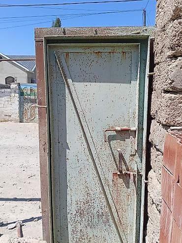demirin tonu: Metal darvaza/qapı dəsti - Material: qalın poladdan hazırlanmış — 1