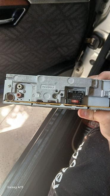 qapi kalonkalari: Maqnitol, Pioneer, AUX — 3