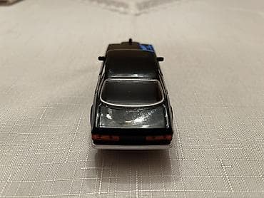 suktur: Miqyaslı model avtomobil – klassik Mercedes-Benz sedan - Rəng: qara — 8