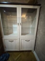 Masalar və oturacaqlar: İşlənmiş, Açılan, 1 qapı Düz dolab, Bufet — 4