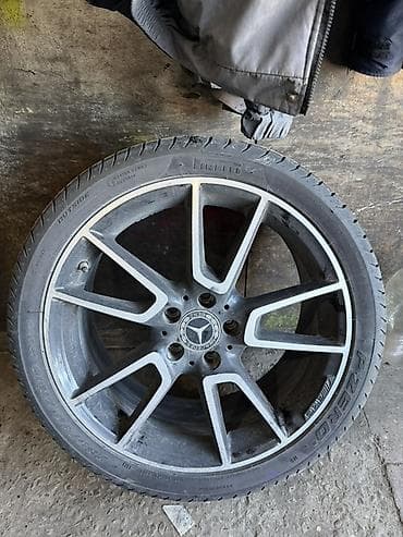 alman tekerleri: Yeni Şin Pirelli 235 / 30 / R 19 — 3