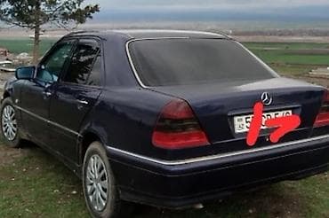 Mercedes-Benz C‑Class sedan (W202) - Kuzov: sedan, tünd göy rəng -