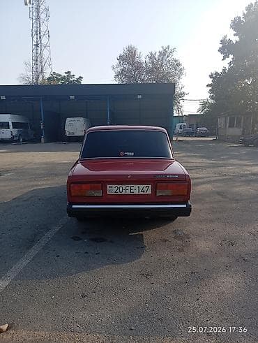 vaz 2107 feredo caşka: VAZ 2107 sedan - Kuzov: 4 qapılı sedan, qırmızı rəng - Mühərrik — 8