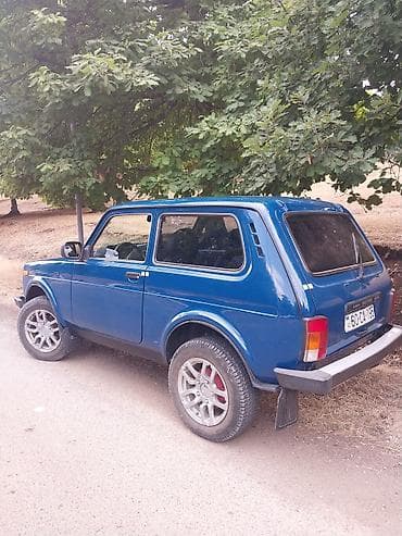 toyota plus c: VAZ (LADA) 4x4 Niva: 1.7 l | 2015 il 11000 km Ofrouder/SUV — 4