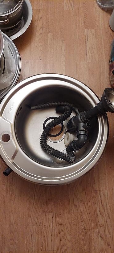 Дом и сад: Mətbəx moykasi.üstə qoyulub.və çixarilib.işlınməyib. yenidi — 2