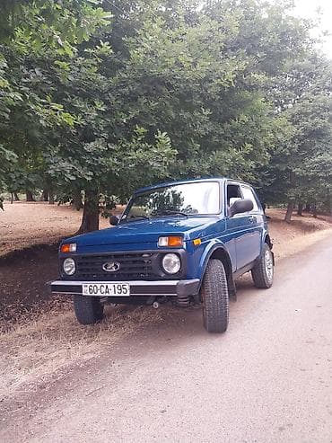 toyota plus c: VAZ (LADA) 4x4 Niva: 1.7 l | 2015 il 11000 km Ofrouder/SUV — 1