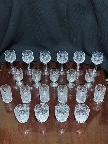 Qədim üslubda kəsmə büllur qədəh və stəkan dəsti — 1