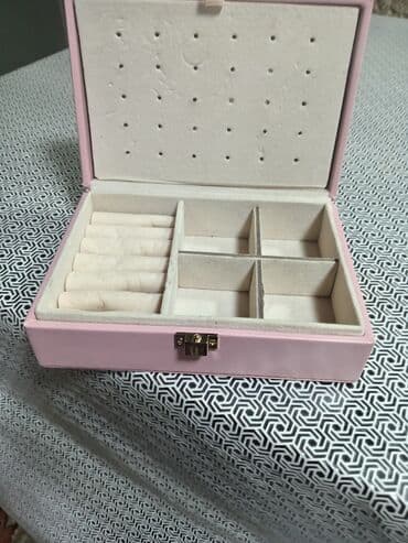 zerger: Zərgərlik qabı – çox bölməli, qapaqlı, çəhrayı - Material: xarici — 1