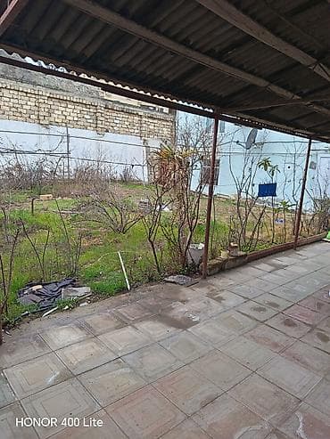 dəmir metal: 2 mertebe 250 kv 8 otaq 4 aşağı 4 yuxarı Market əsas yola 200 metr — 3