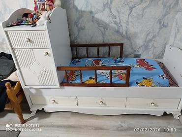 uşag: Oğlan və qız üçün, Çarpayı, Bazasız, Matras ilə, Siyirməli — 2