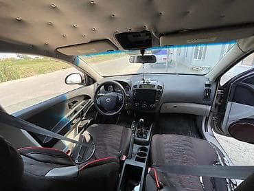 ceşqa maşını: Kia Ceed: 1.6 l | 2007 il Hetçbek — 6