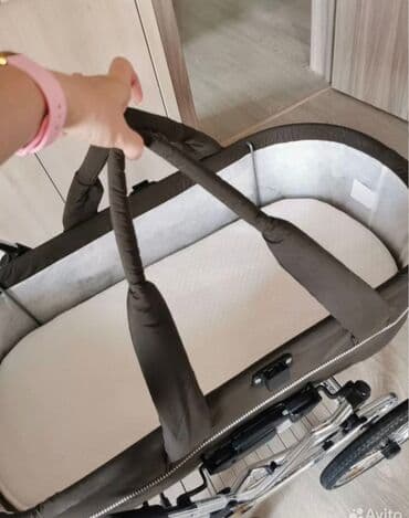 usaq ucun qolbaqlar: Çıxarıla bilən beşikli araba, Yaş: 30 ay — 11