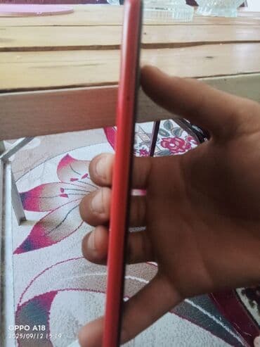 iphone 5 's: Samsung A10e, 32 GB, rəng - Qırmızı, Sensor — 4