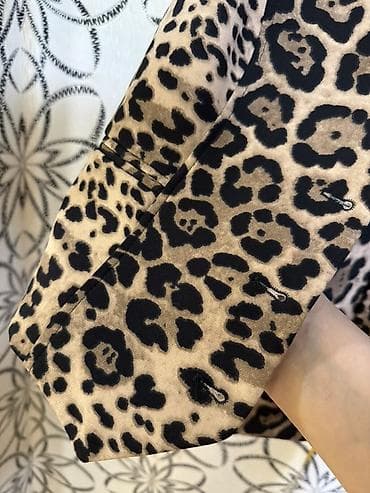 Жилеты, безрукавки: Жилет, цвет - Бежевый — 2