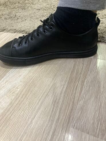 Krasofkalar və idman ayaqqabıları: Qara rəngli kişi gündəlik ayaqqabısı - Model: Bağlı (şnurlu) low-top — 2