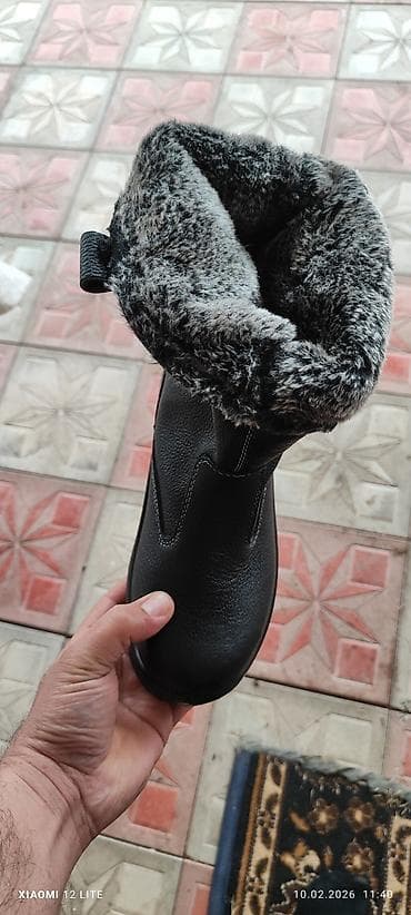 botlar: Qış üçün isti iş çəkmələri - Material: qalın, möhkəm qara dəriyə — 2