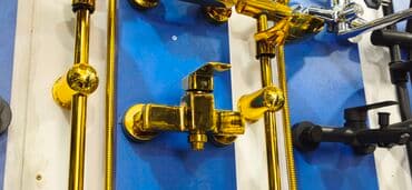 su kran: Qızılı rəngli duş-banyo qarışdırıcı dəst - Parlaq qızılı örtük — 1