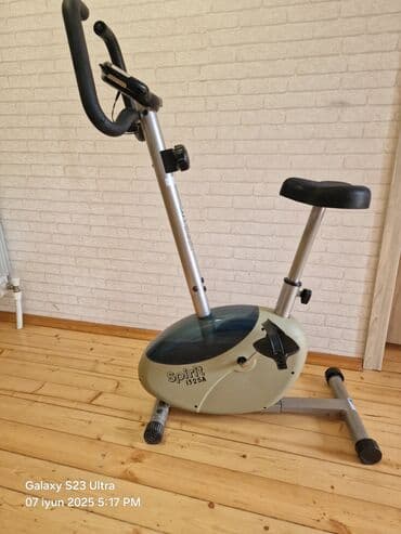 Spirit I325A markalı idman velosipedi. Oturacağın və sükanın
