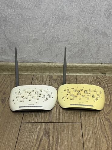 modemlerin qiymeti: TP-Link İşləyir, ikisinin də adaptorları və karopkası var. ikisi bu — 1