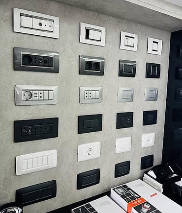 Müxtəlif model və komplektasiyalarda elektrik açarları və rozetkalar — 2