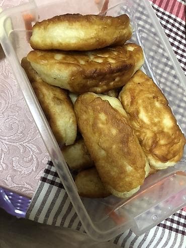 İçkilər: 1 ədəd – 0,50 AZN. Sifariş minimum 10 AZN (20 ədəd). Sahil metrosuna — 2