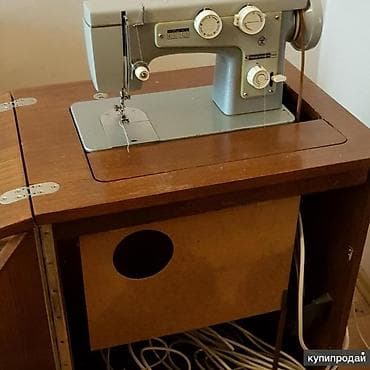 tikiş maşnları: Швейная машина «Подольск» с раздвежным столом в отличном рабочем — 1