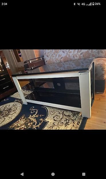 Düz TV altlığı, Polkalı, Şüşəli — 1